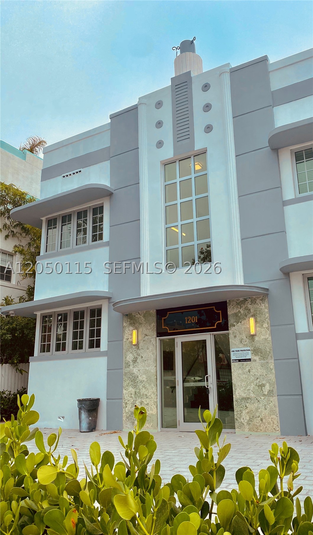 Where style meets design, you'll find this expertly curated collection of designer homes ready to welcome you home. This brand new studio home offers an expert use of space, top of the line fixtures and a location second to none. Newly renovated, this studio features tile throughout, central air and a built out walk in closet. Keyed building access, onsite laundry and community courtyard complete this masterpiece ensuring that you will love calling 1201 Penn home!