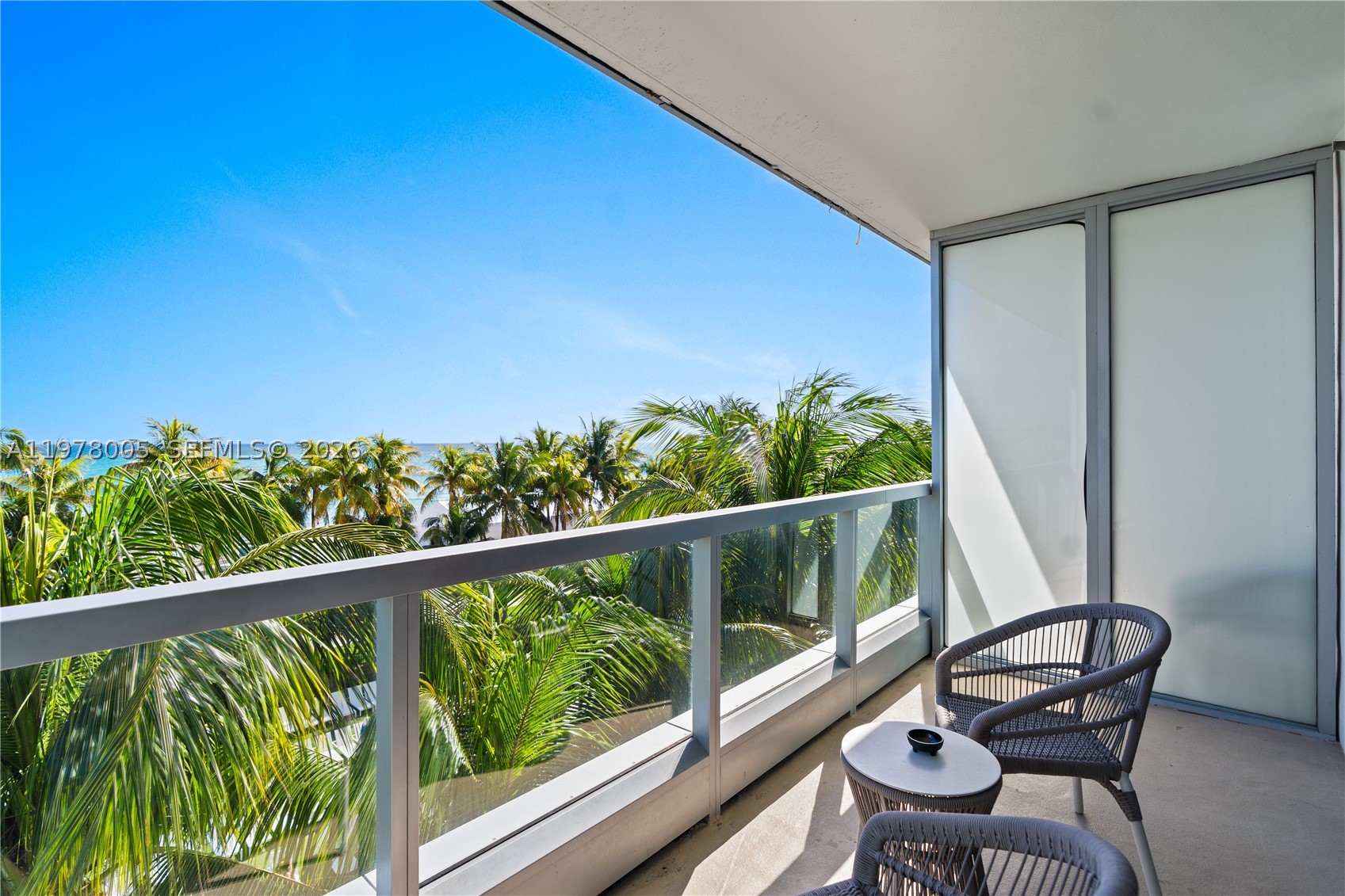 FONTAINEBLEAU III - Residential