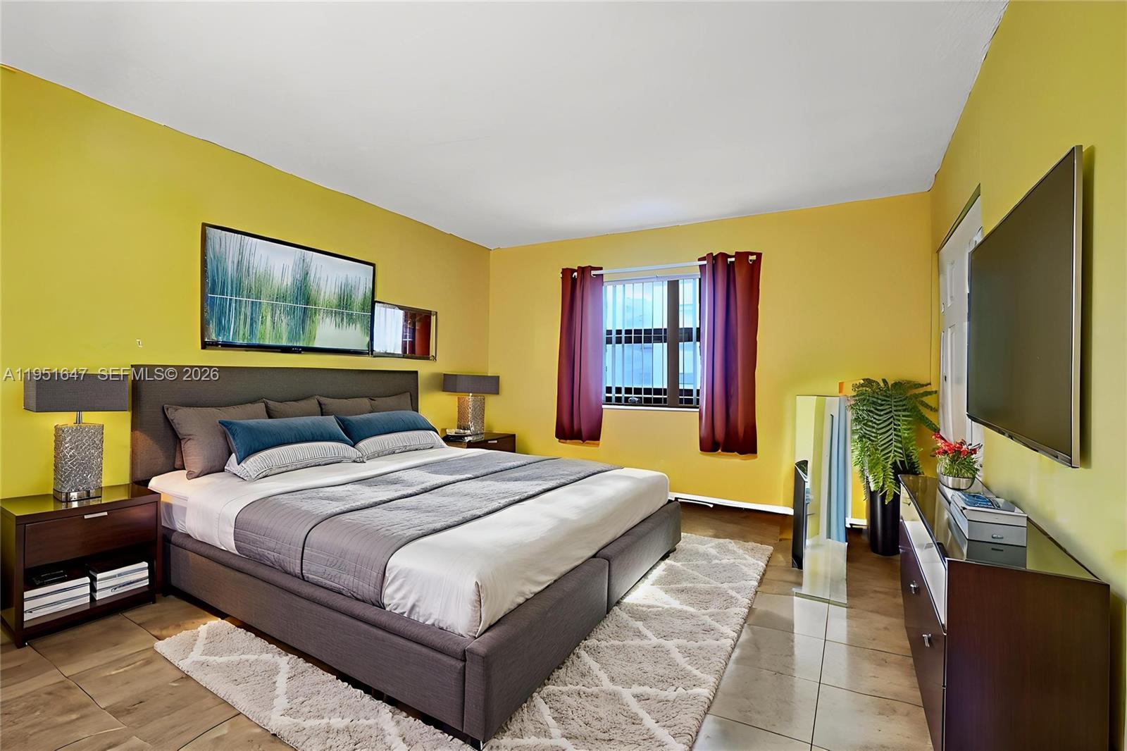 FONTAINEBLEAU GARDENS CON - Residential