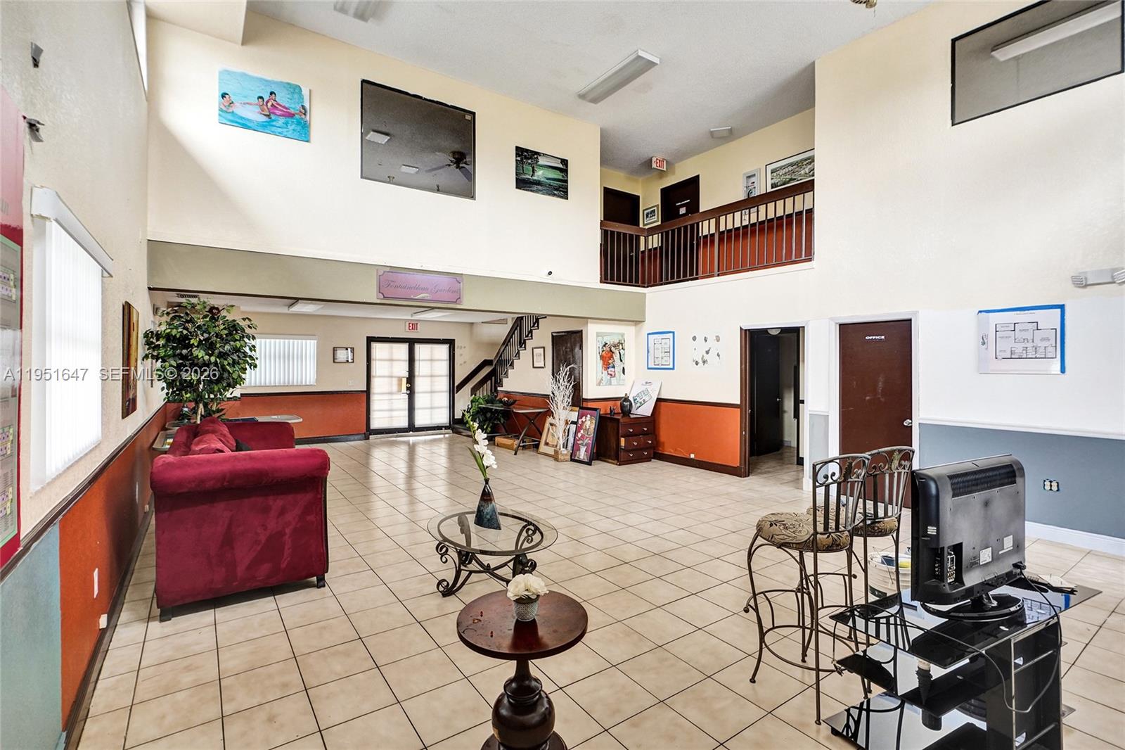 FONTAINEBLEAU GARDENS CON - Residential