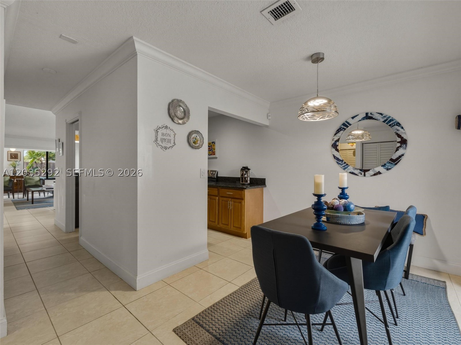KINGS COURT WEST - Residential Lease