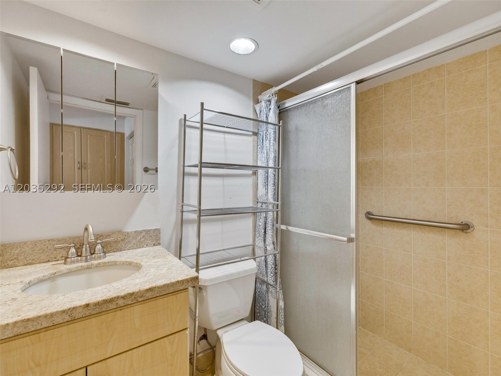 KINGS COURT WEST - Residential Lease