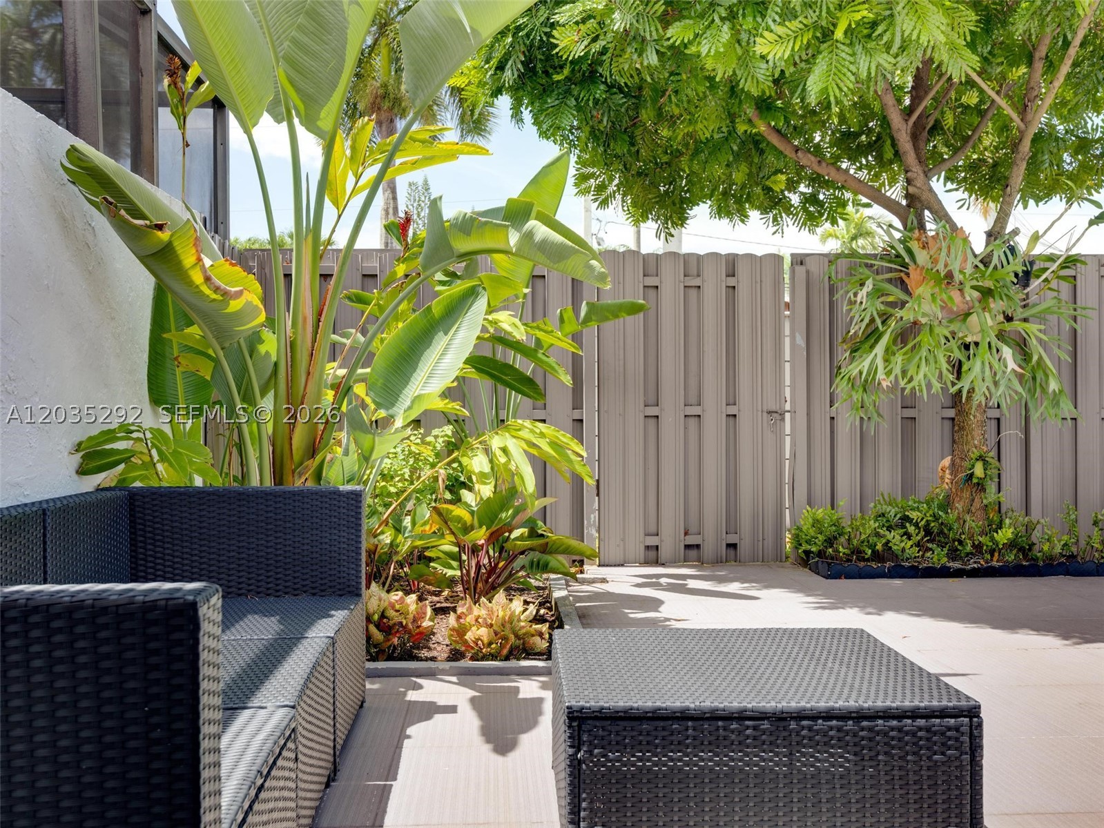KINGS COURT WEST - Residential Lease