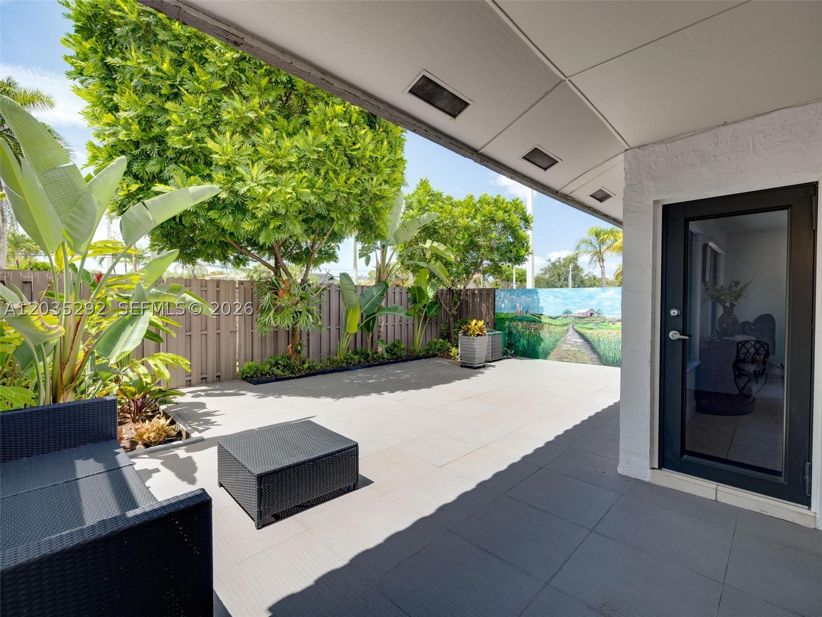 KINGS COURT WEST - Residential Lease