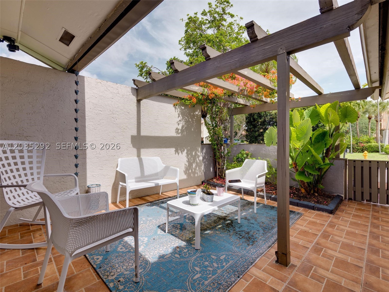 KINGS COURT WEST - Residential Lease