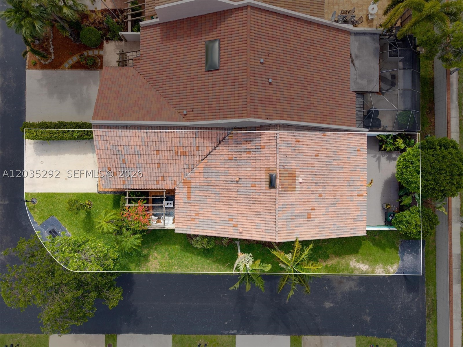 KINGS COURT WEST - Residential Lease