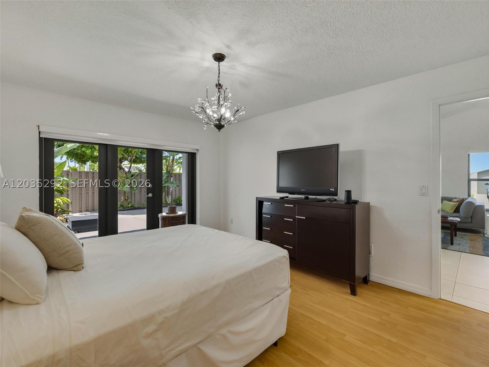 KINGS COURT WEST - Residential Lease