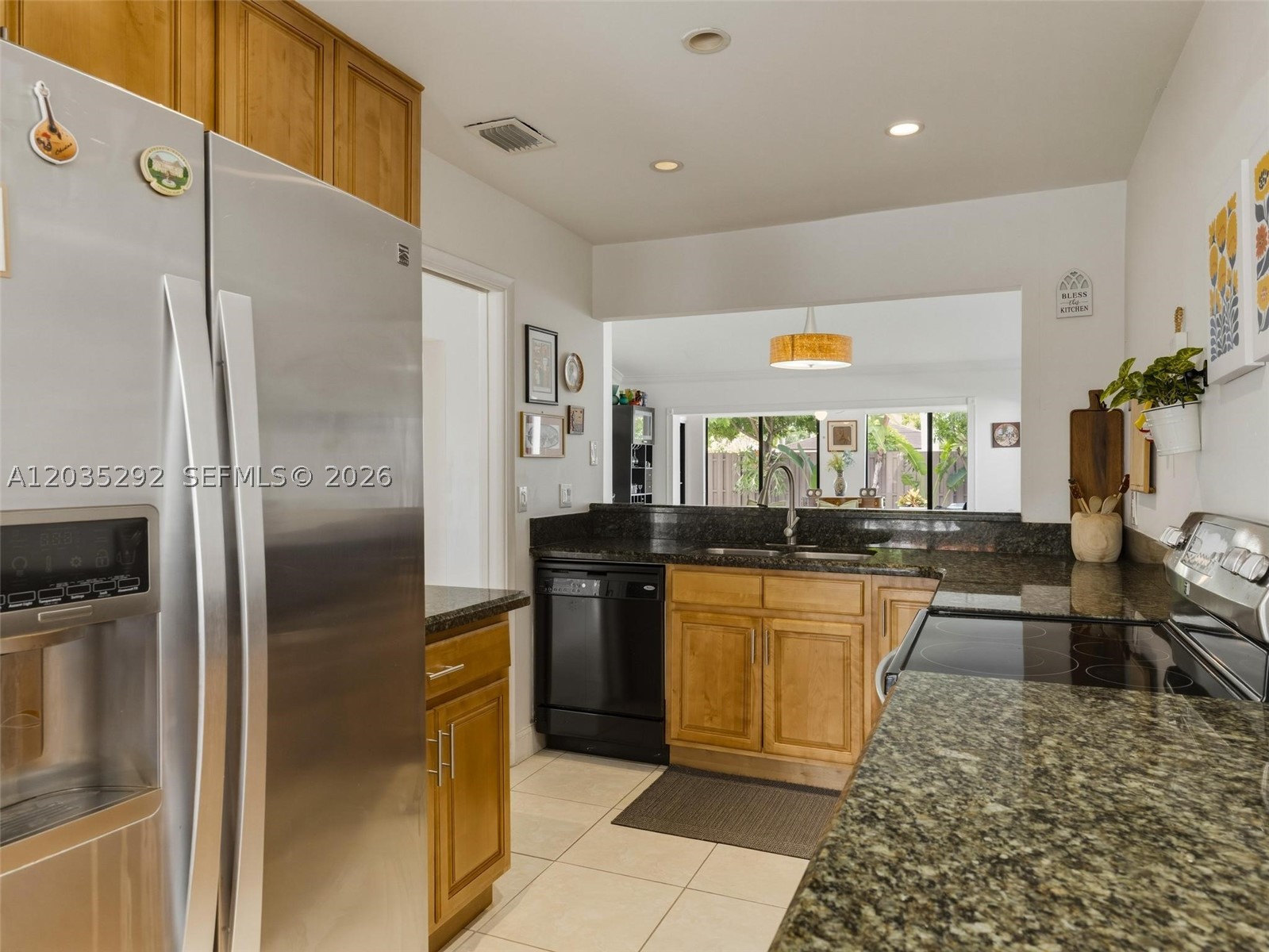 KINGS COURT WEST - Residential Lease