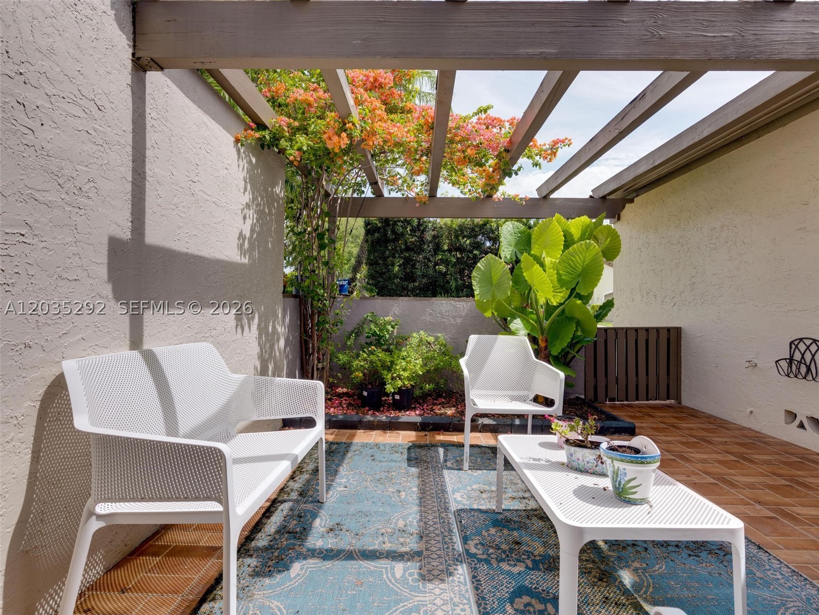 KINGS COURT WEST - Residential Lease