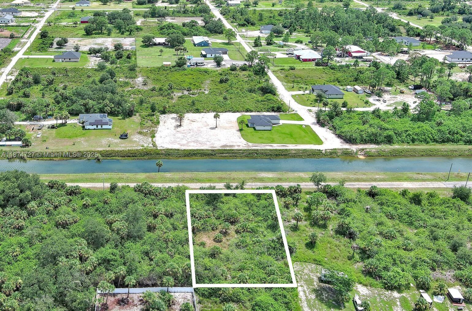 LEHIGH ACRES - Land