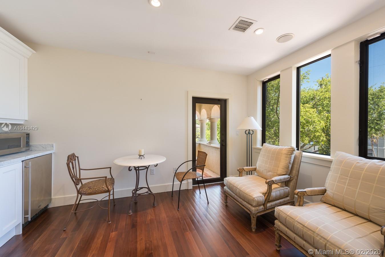 SAN MARINO ISLAND - Residential
