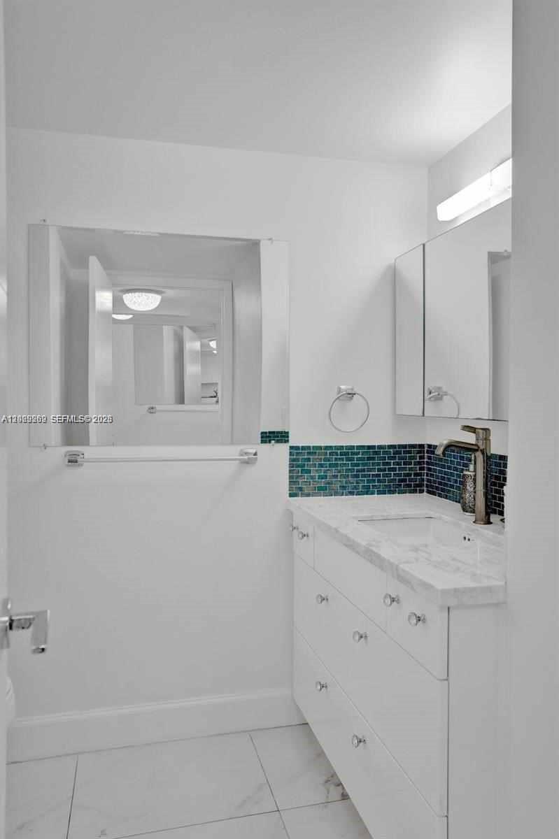OLYMPUS CONDO PHASE - Residential Lease