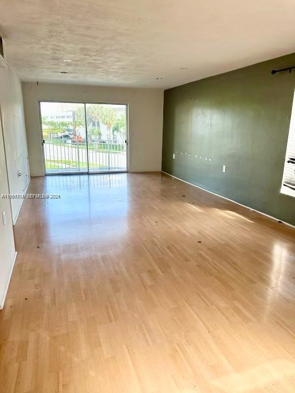 LIDO BAY - Residential