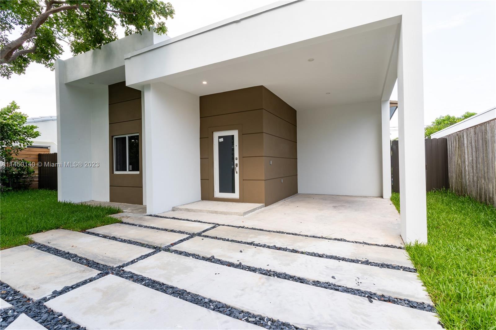 ***NEW CONSTRUCTION*** Beautiful new single family home in Ft. Lauderdale, located a few minutes away from Fort Lauderdale Beach and Las Olas Boulevard, with 3 bedrooms, 2 and a half bathrooms (Master Bedroom with bath & walk-in-closet), washer & dryer, ceramic floors, open modern kitchen design with stainless steel appliances, covered parking for 1 vehicle, ample parking for guests and a spacious backyard. NO rental restrictions or HOA fees. Don't miss out on this great opportunity!!