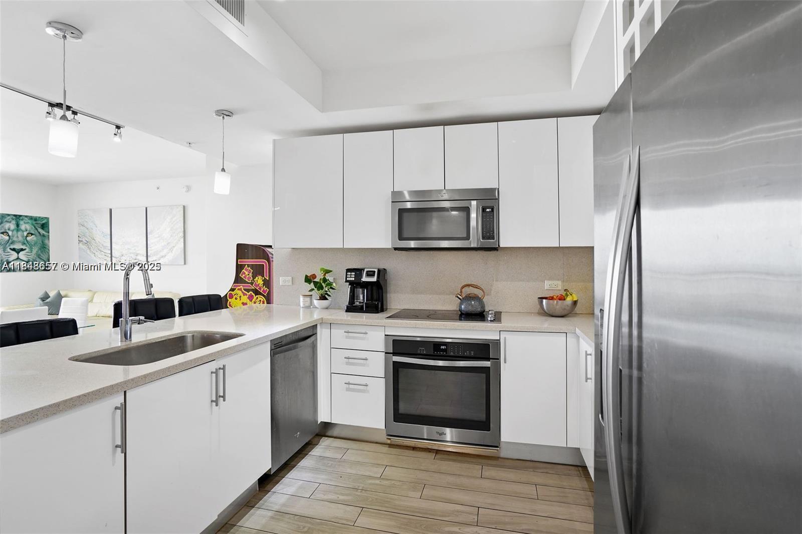 NINE AT MARY BRICKELL VIL - Residential