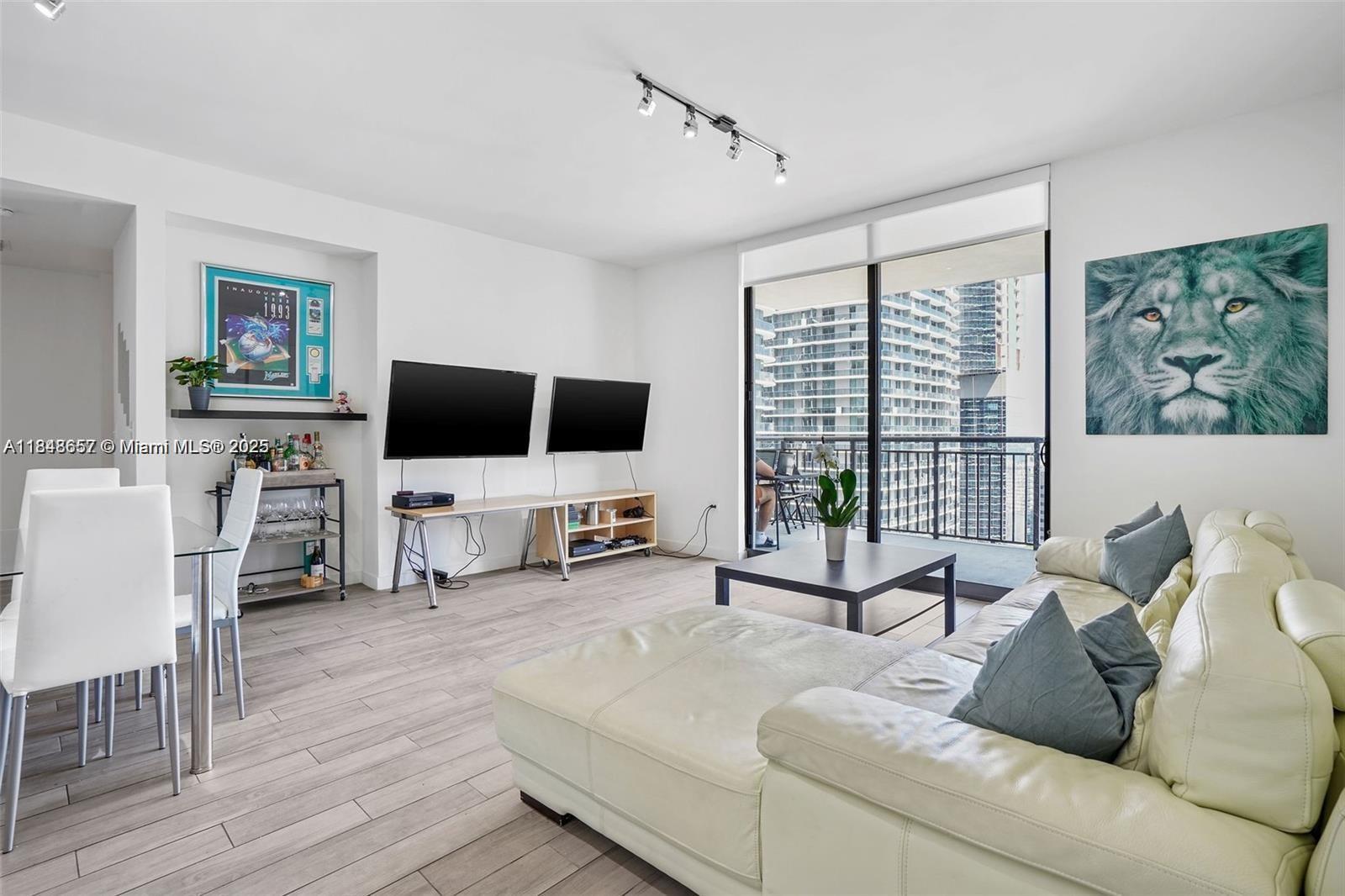 NINE AT MARY BRICKELL VIL - Residential