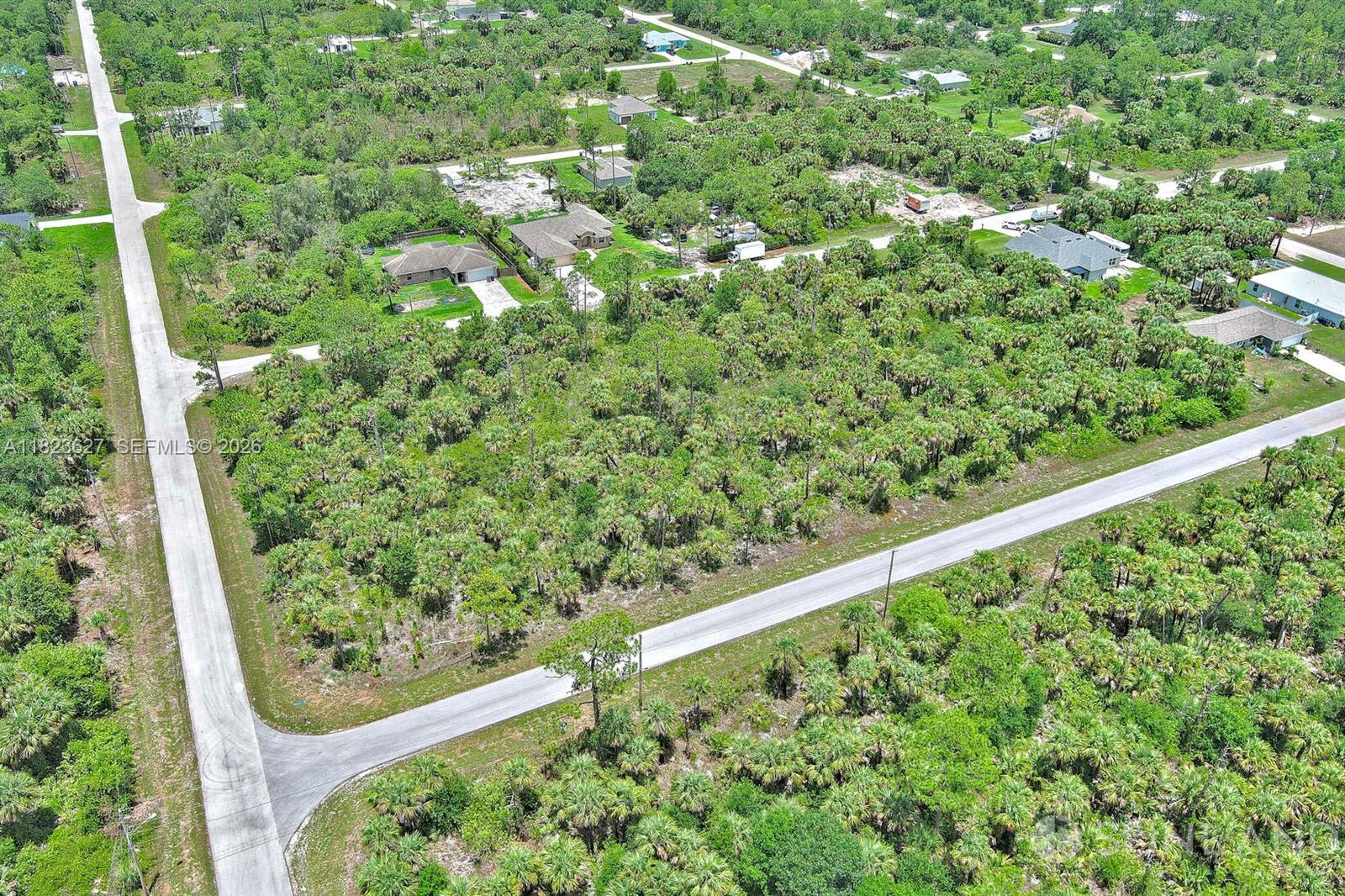 LEHIGH ACRES - Land
