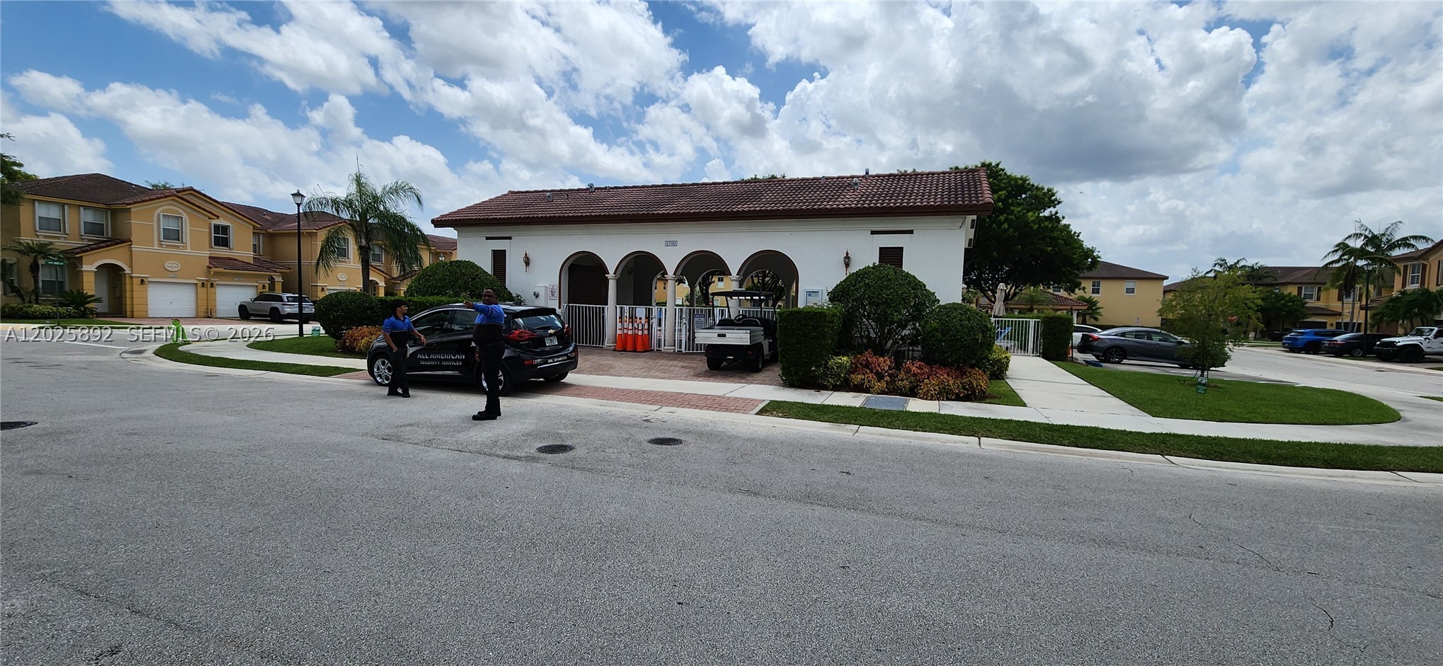 ISLANDS AT DORAL NORTHWES - Residential