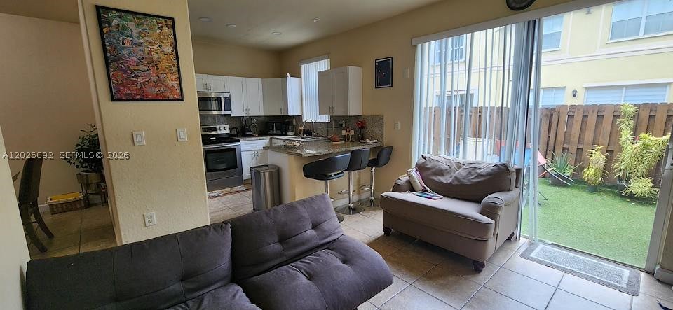 ISLANDS AT DORAL NORTHWES - Residential