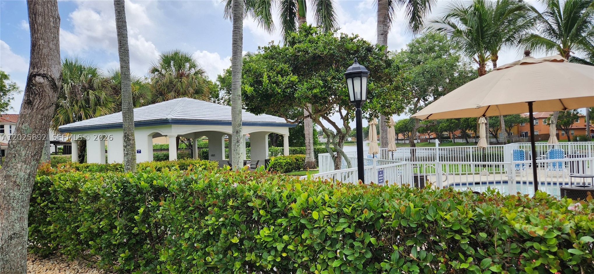 ISLANDS AT DORAL NORTHWES - Residential