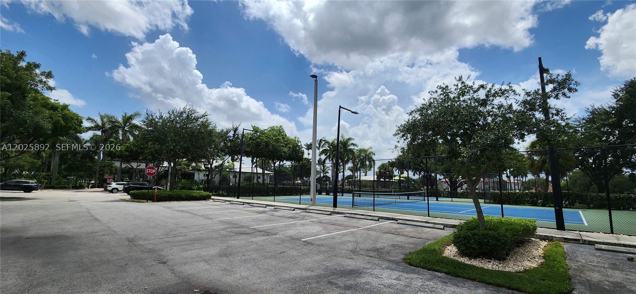 ISLANDS AT DORAL NORTHWES - Residential