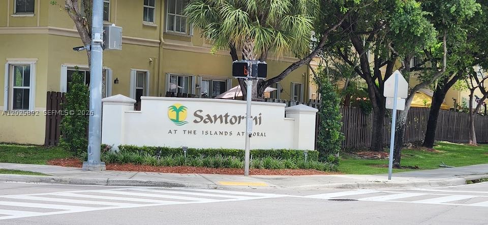 ISLANDS AT DORAL NORTHWES - Residential