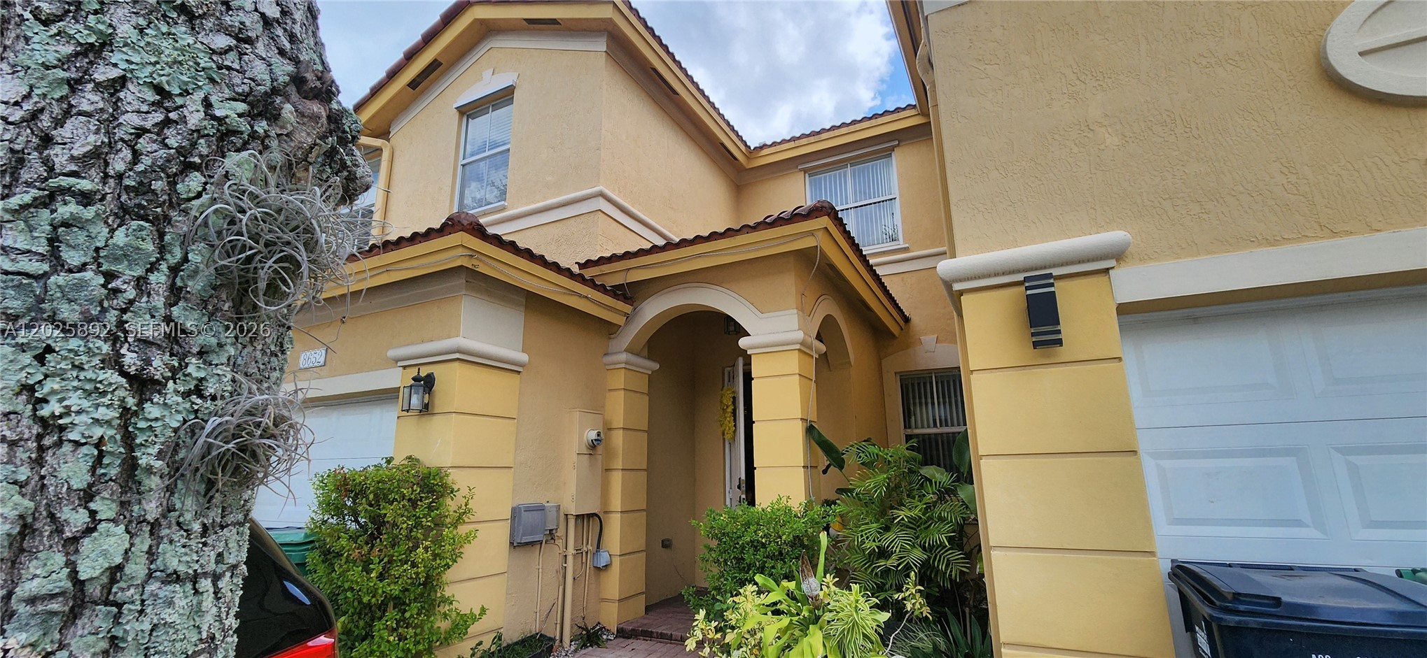ISLANDS AT DORAL NORTHWES - Residential