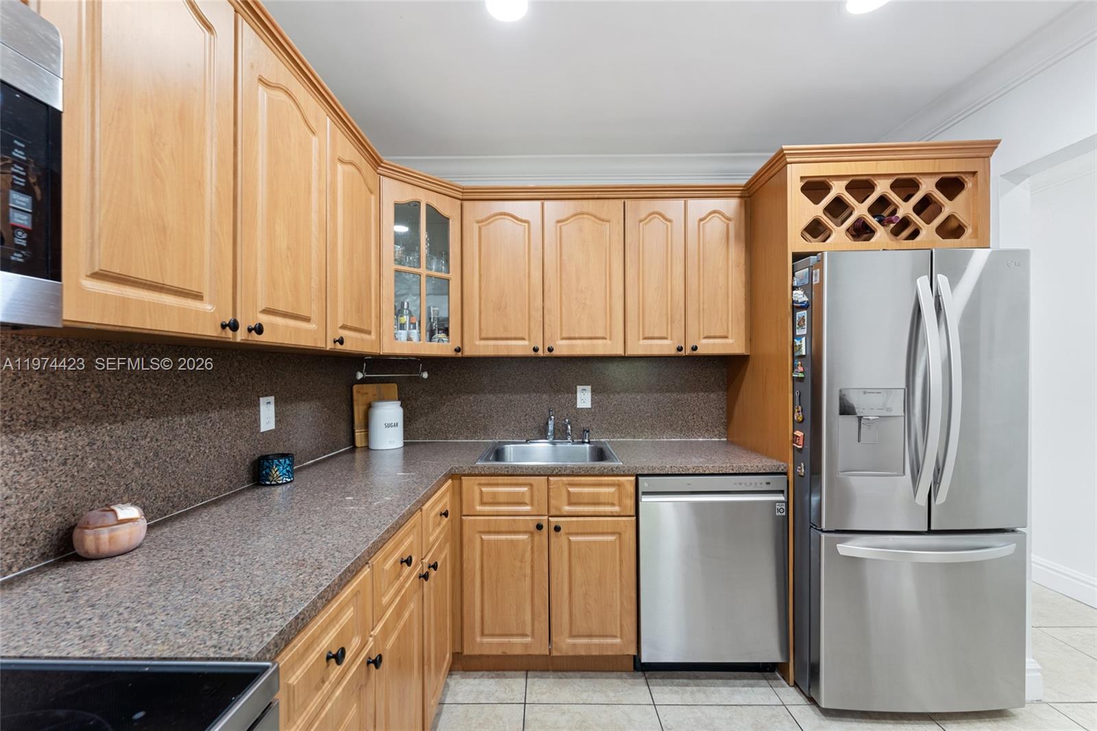 VILLAGE OF KINGS CREEK CO - Residential Lease