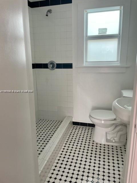 CAROLINA HEIGHTS - Residential Lease