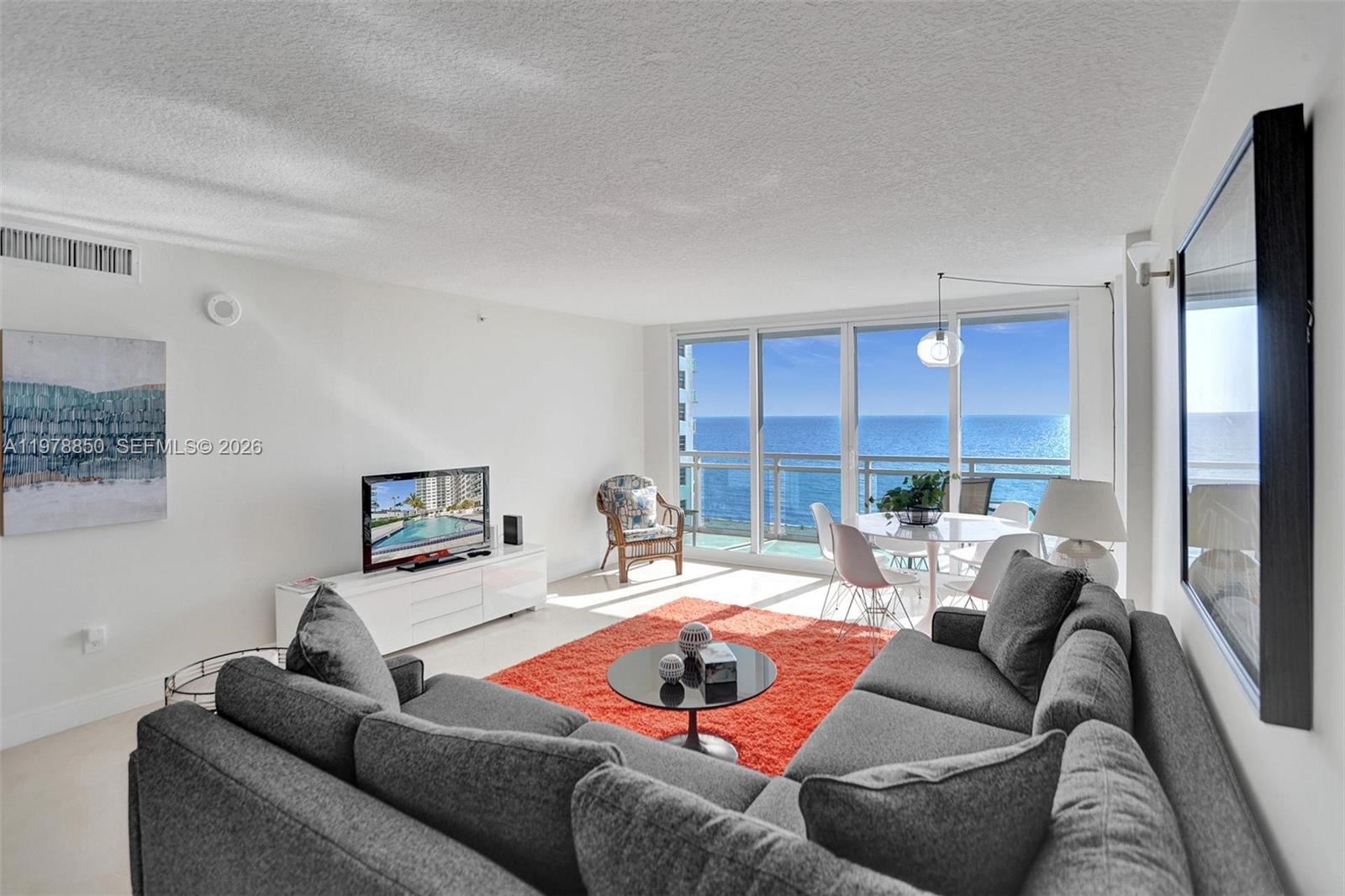 THE COLLINS CONDO - Residential Lease