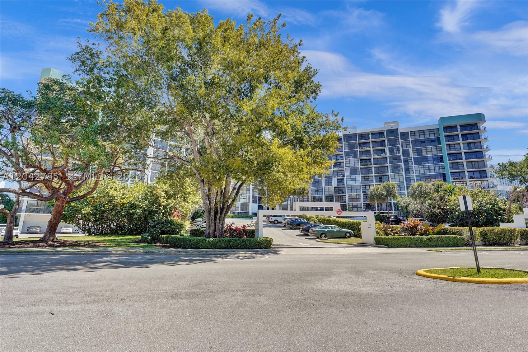 TOWERS OF OCEANVIEW EAST - Residential
