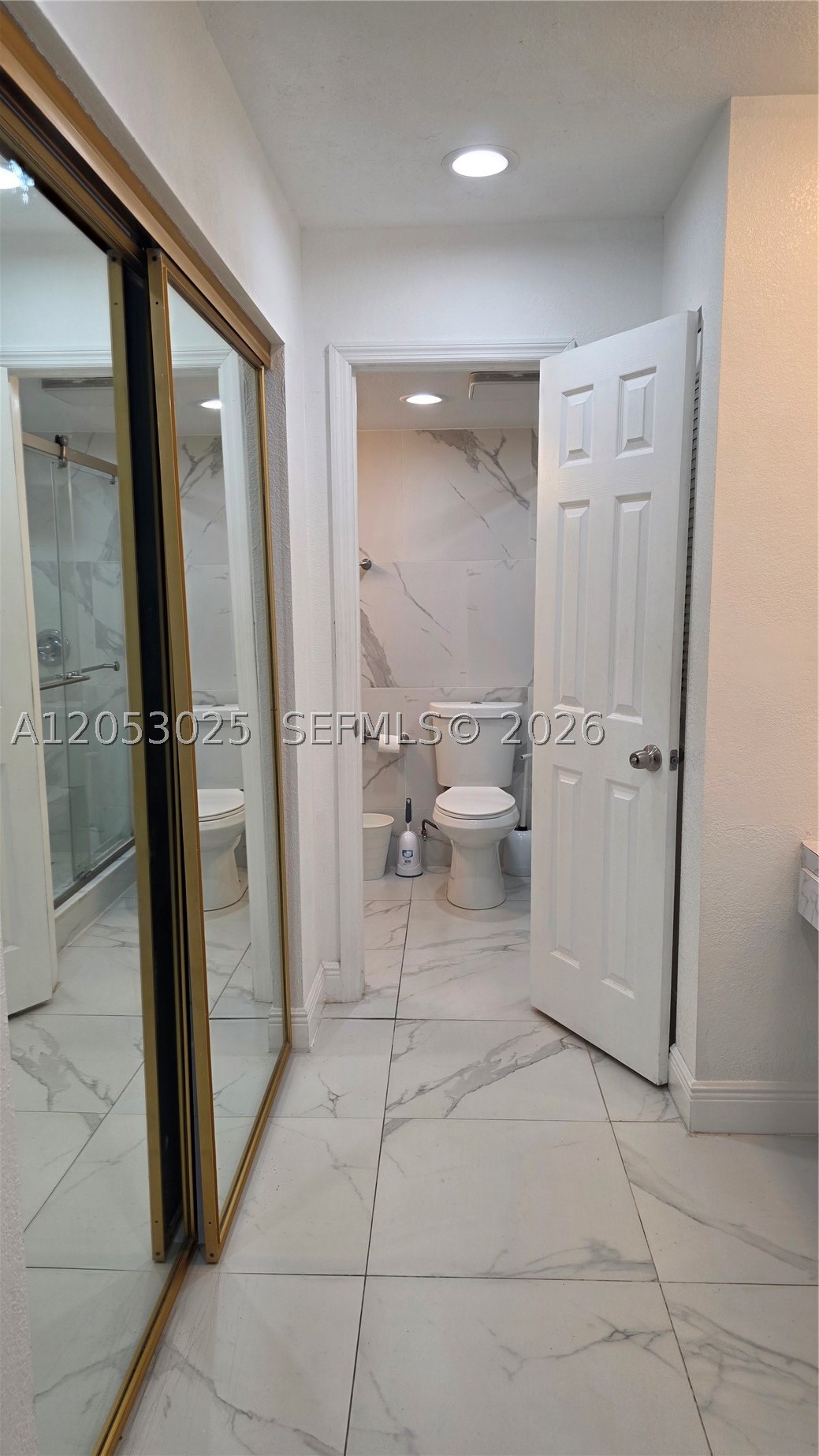 CASTLE APARTMENTS 9 CONDO - Residential Lease