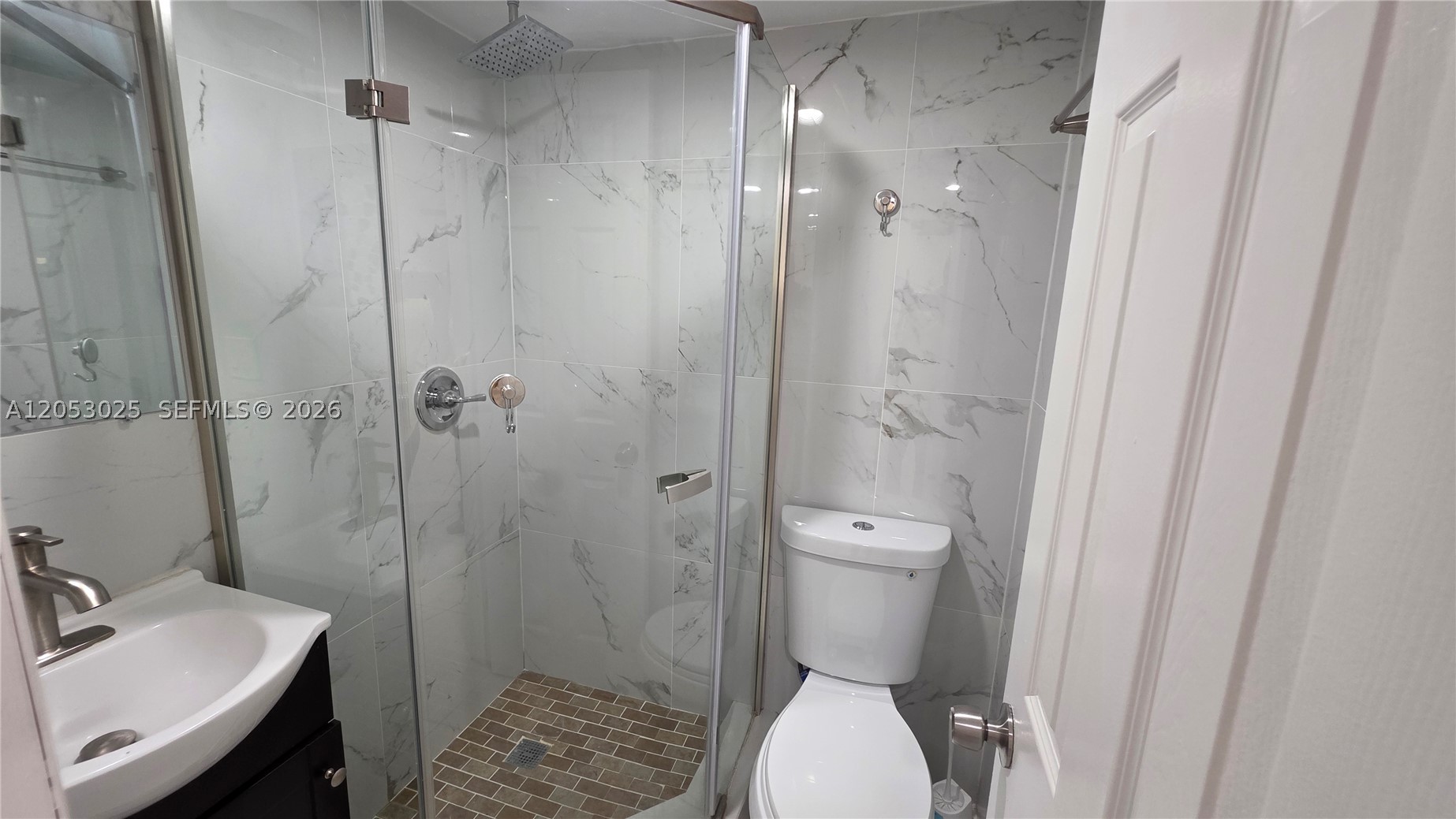 CASTLE APARTMENTS 9 CONDO - Residential Lease