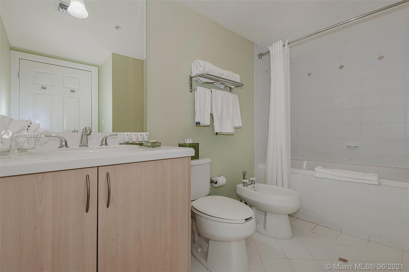THE MUTINY CONDO - Residential
