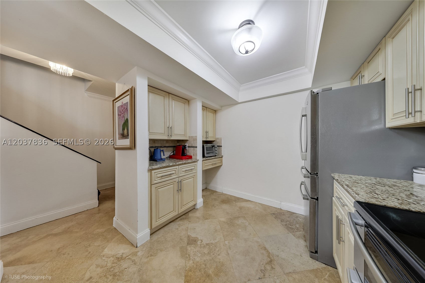 DELVISTA B CONDO - Residential