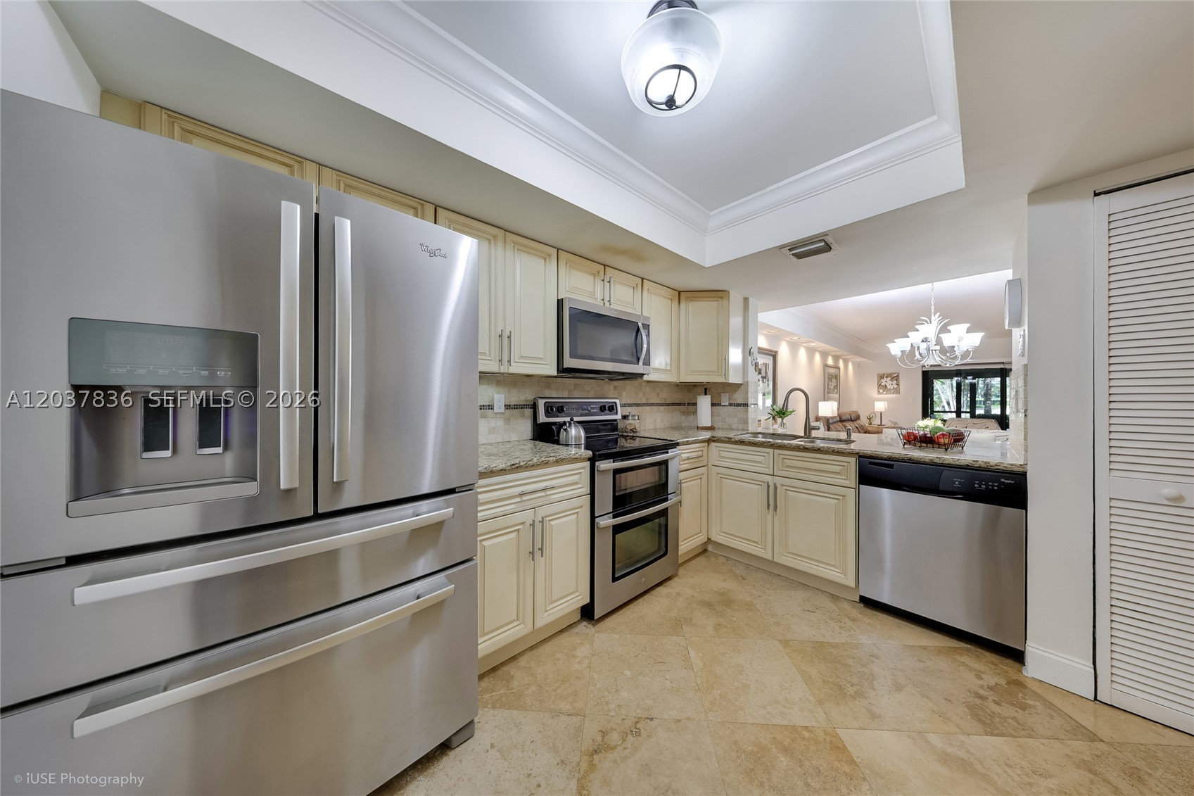 DELVISTA B CONDO - Residential