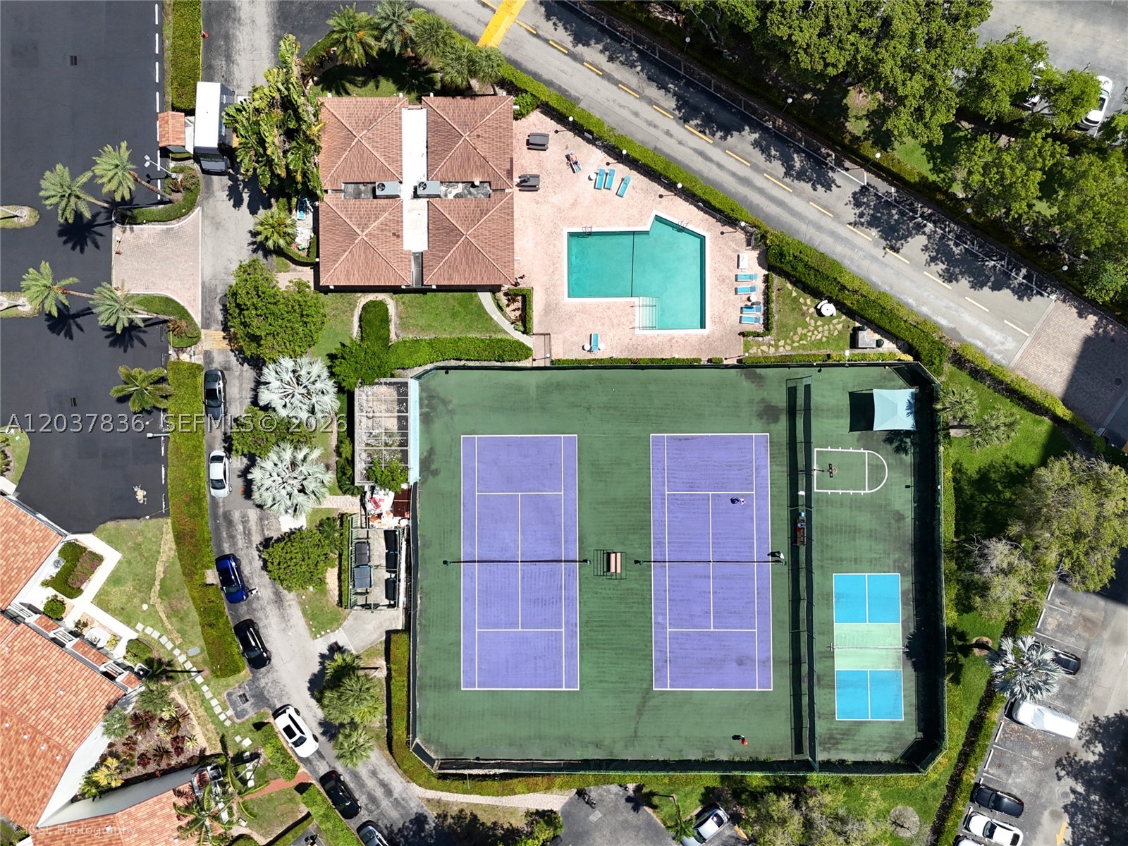 DELVISTA B CONDO - Residential
