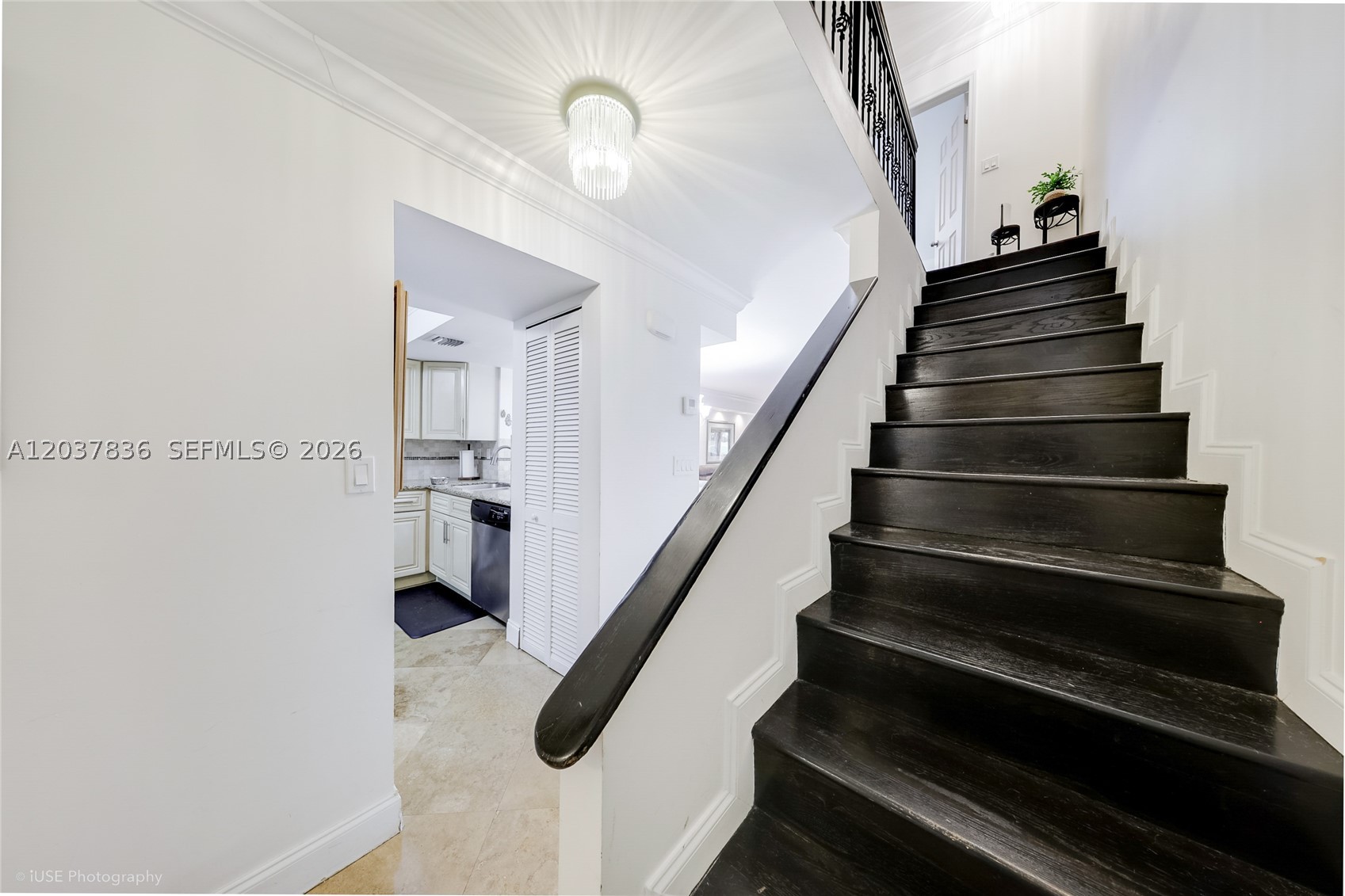 DELVISTA B CONDO - Residential