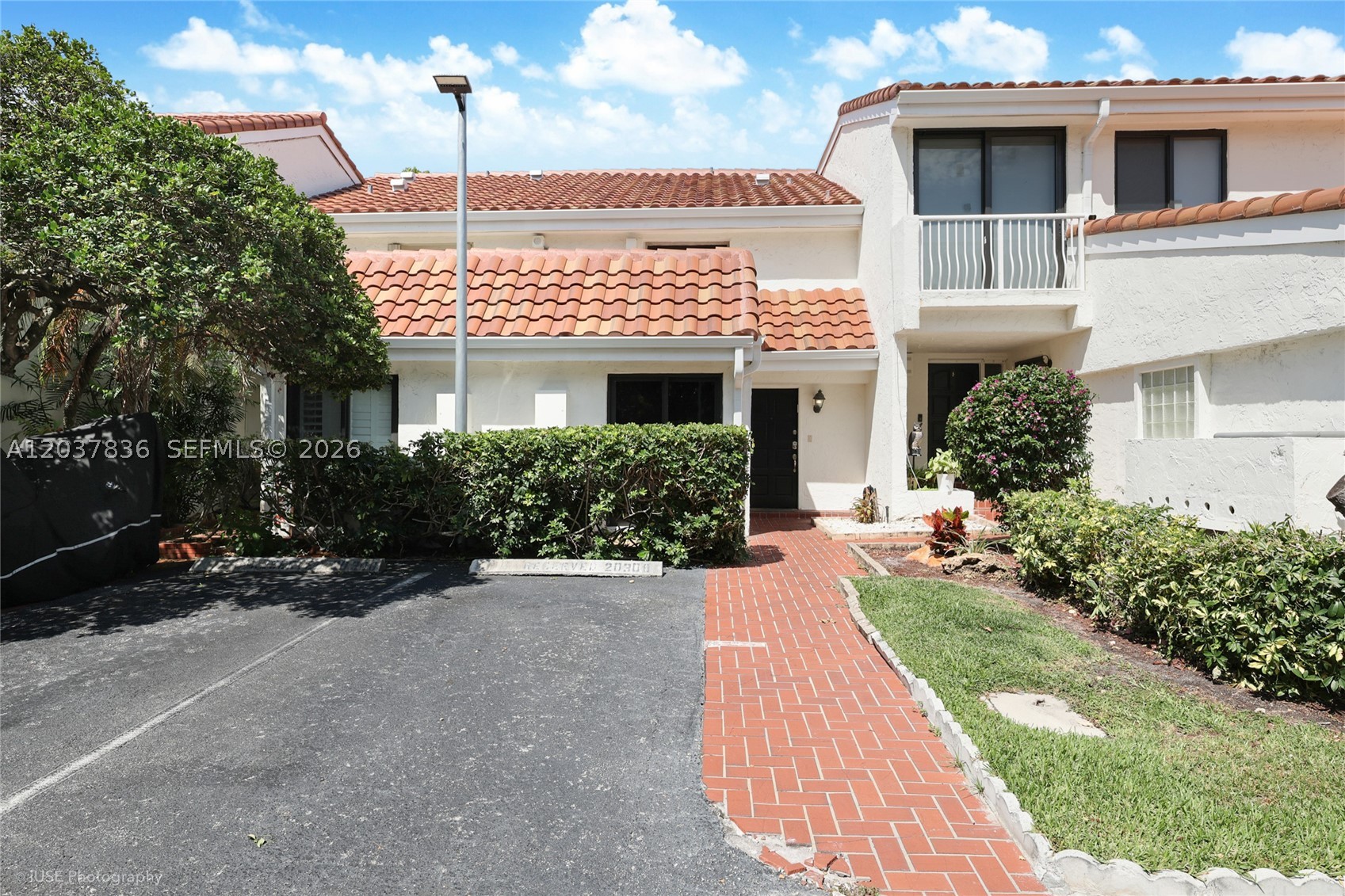 DELVISTA B CONDO - Residential