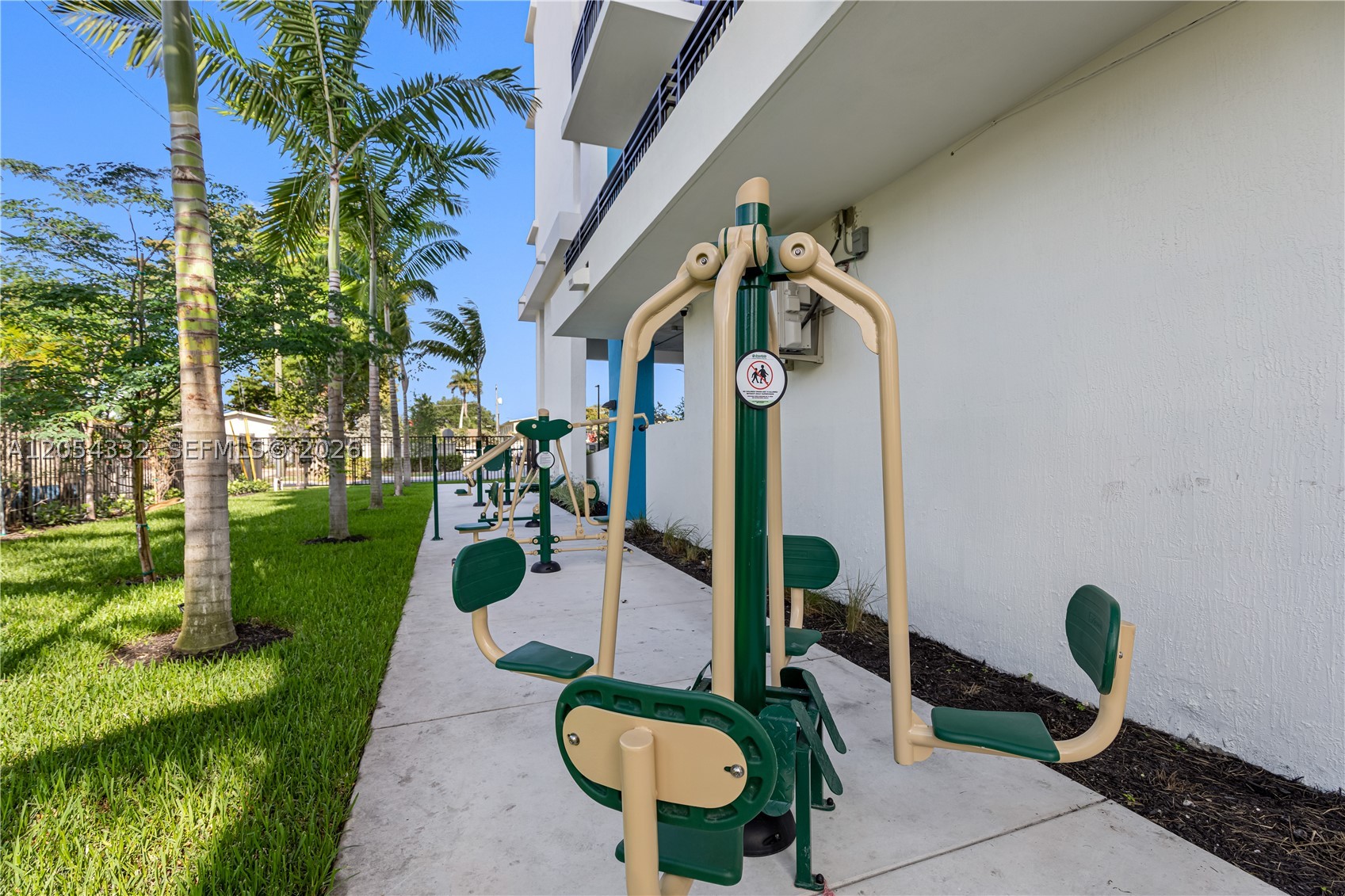 TOWN OF MODELO (DANIA) B- - Residential Lease