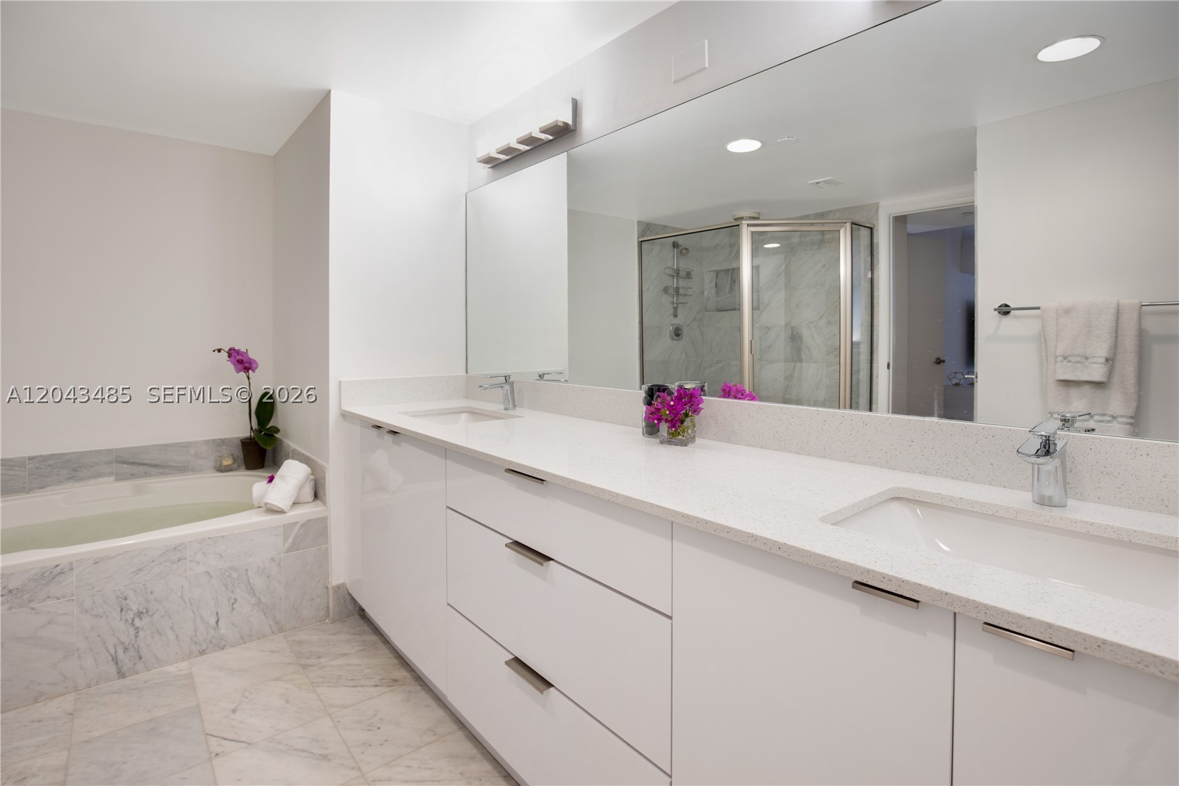 HARBORSIDE AT THE WATERW - Residential