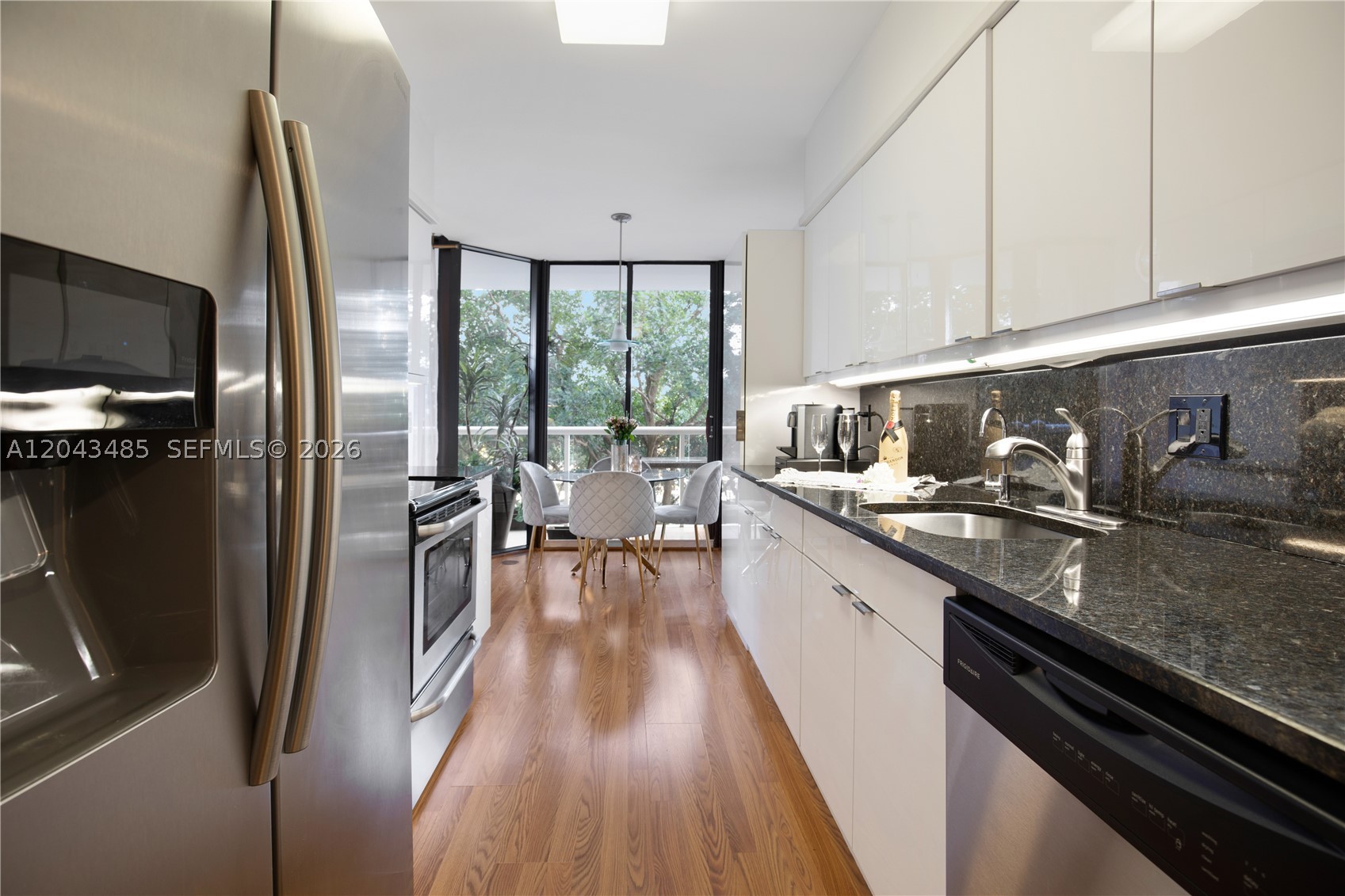HARBORSIDE AT THE WATERW - Residential
