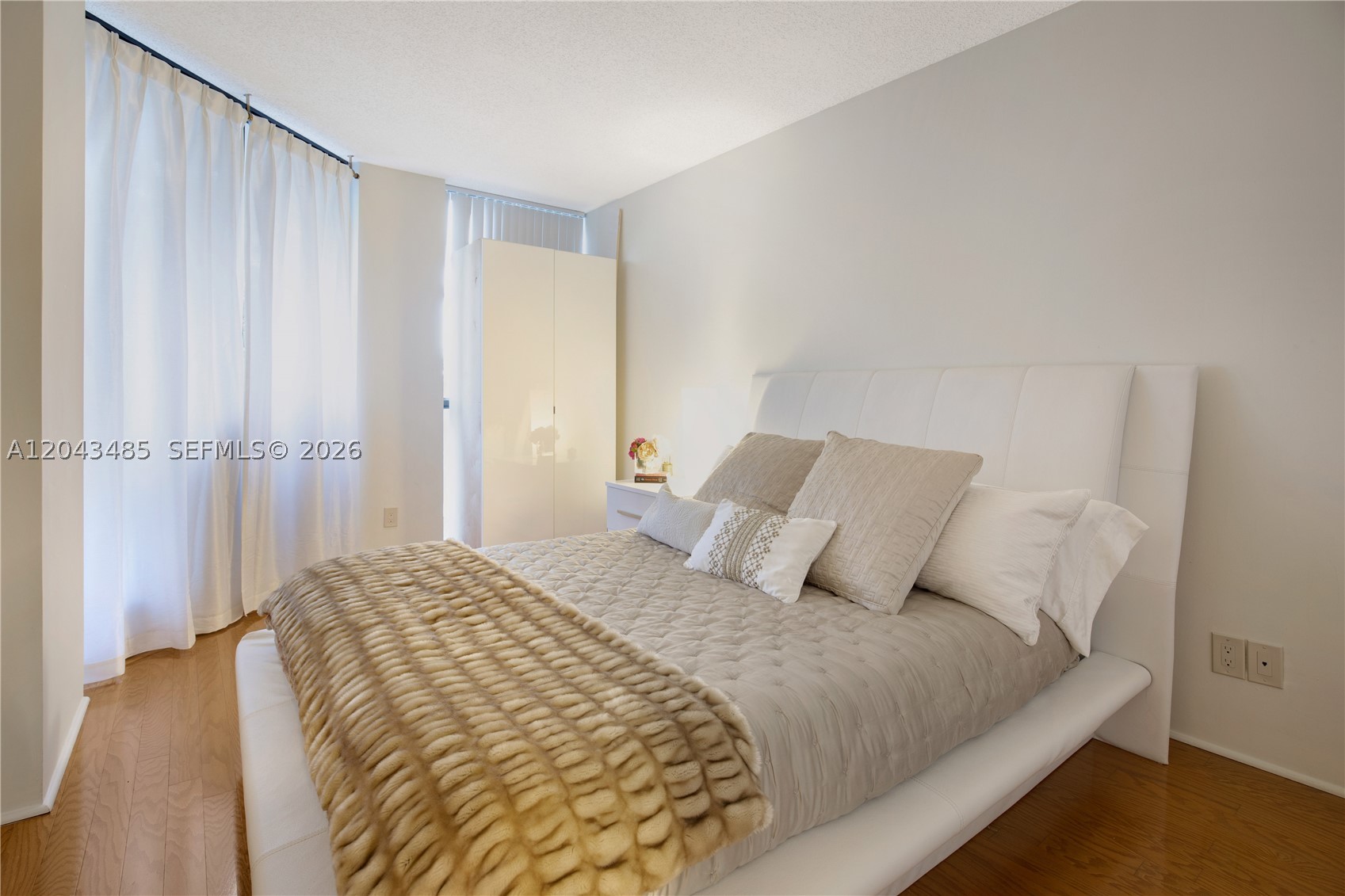 HARBORSIDE AT THE WATERW - Residential