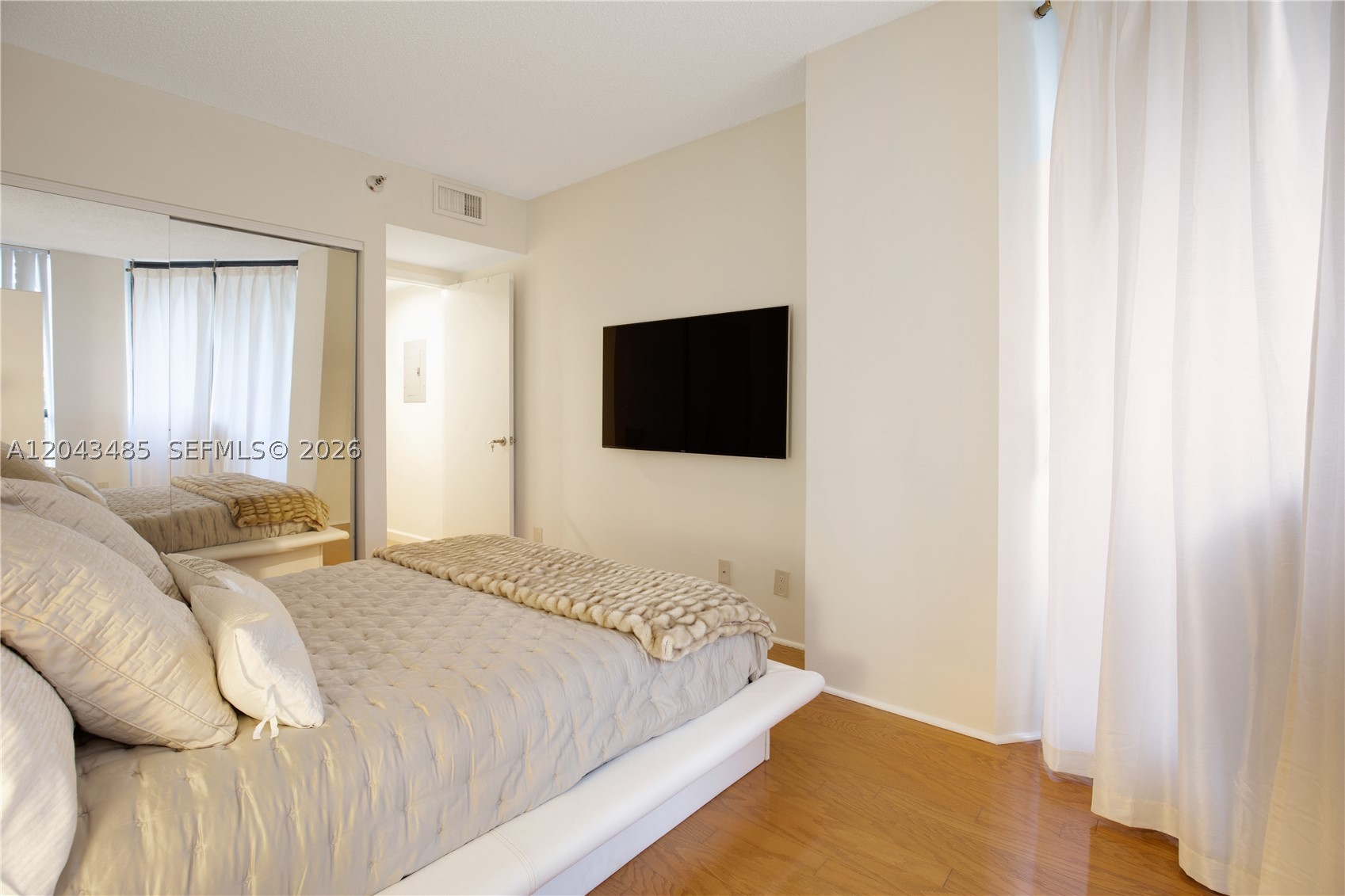 HARBORSIDE AT THE WATERW - Residential