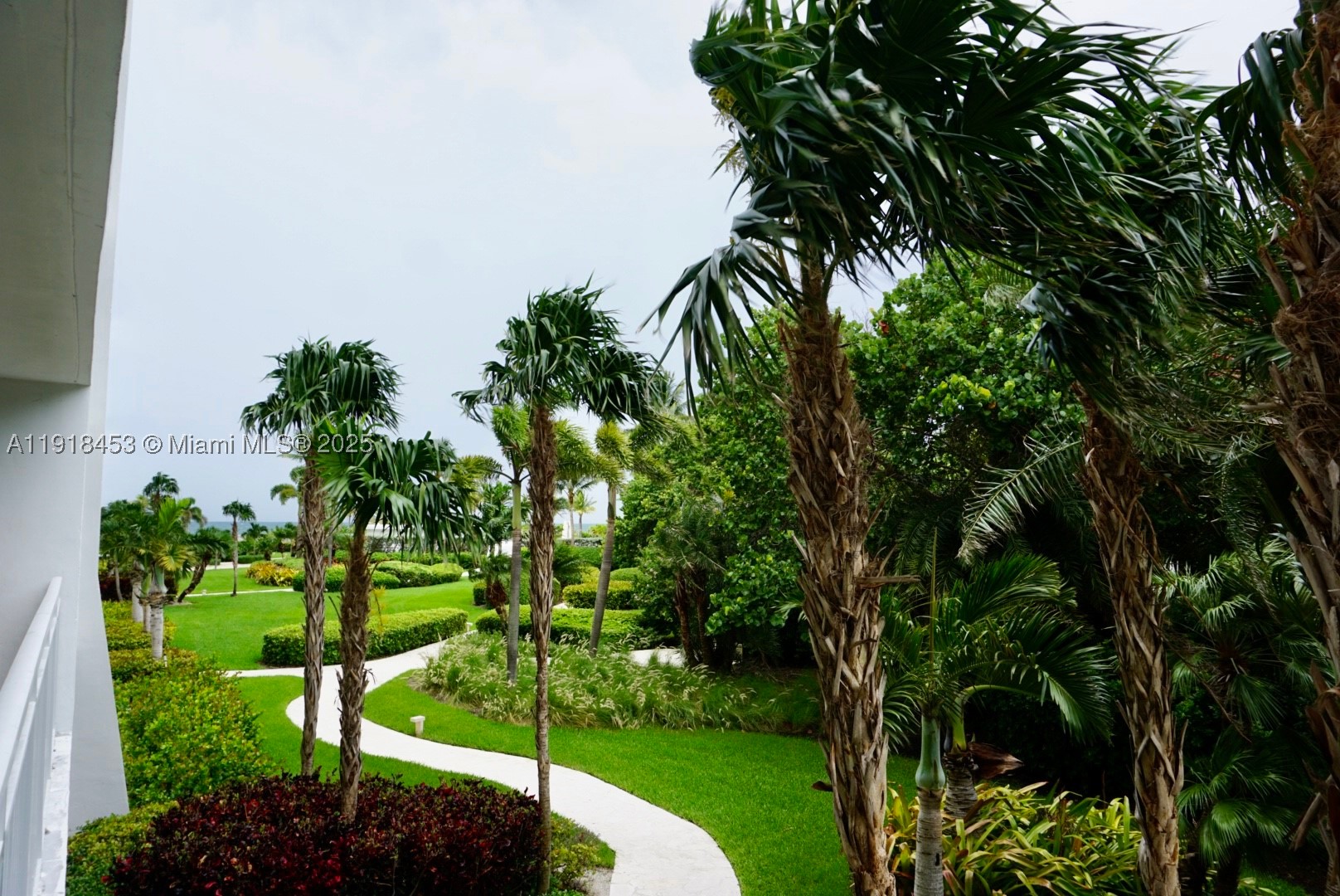 SANDS OF KEY BISCAYNE CON - Residential