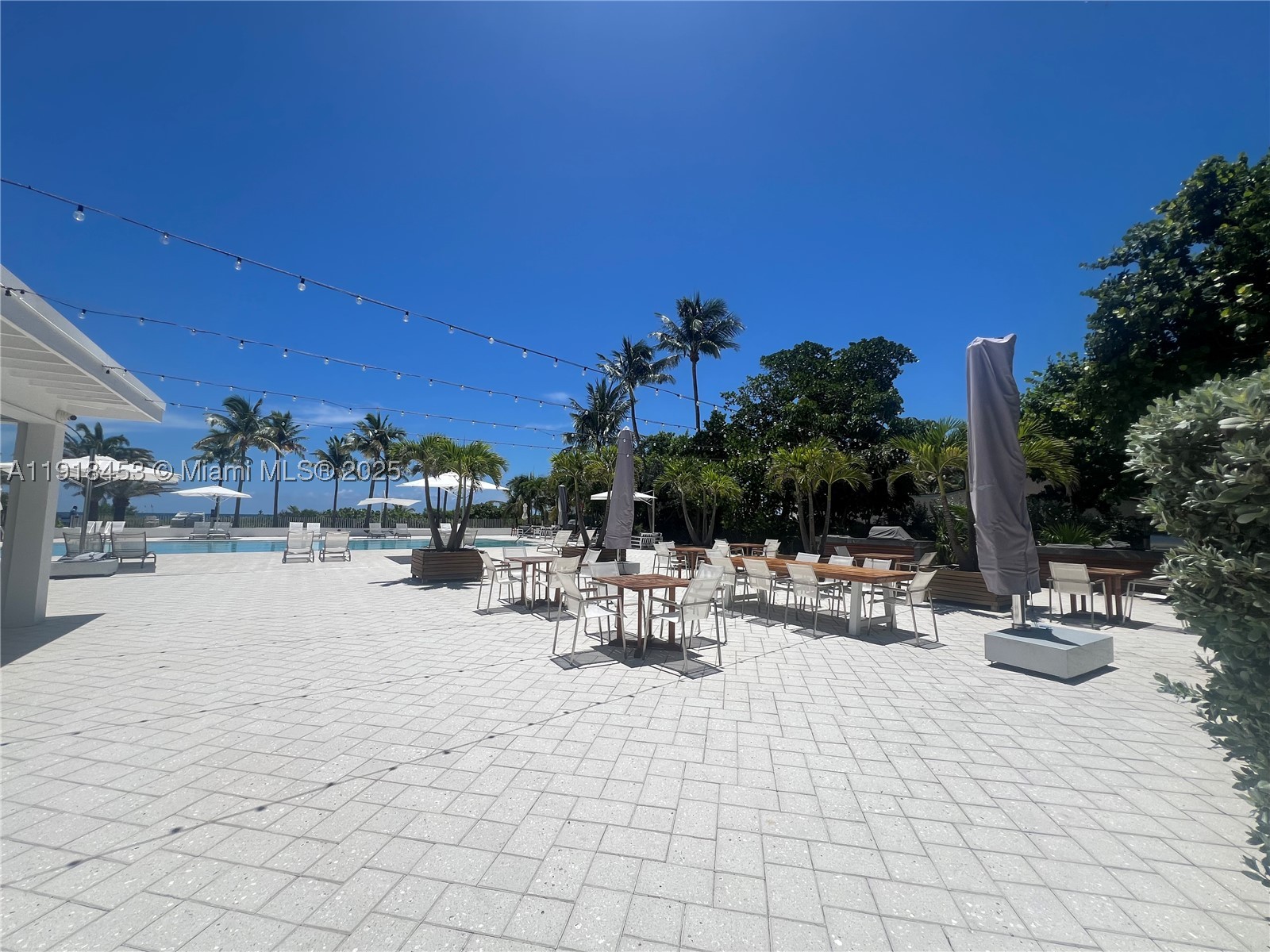 SANDS OF KEY BISCAYNE CON - Residential