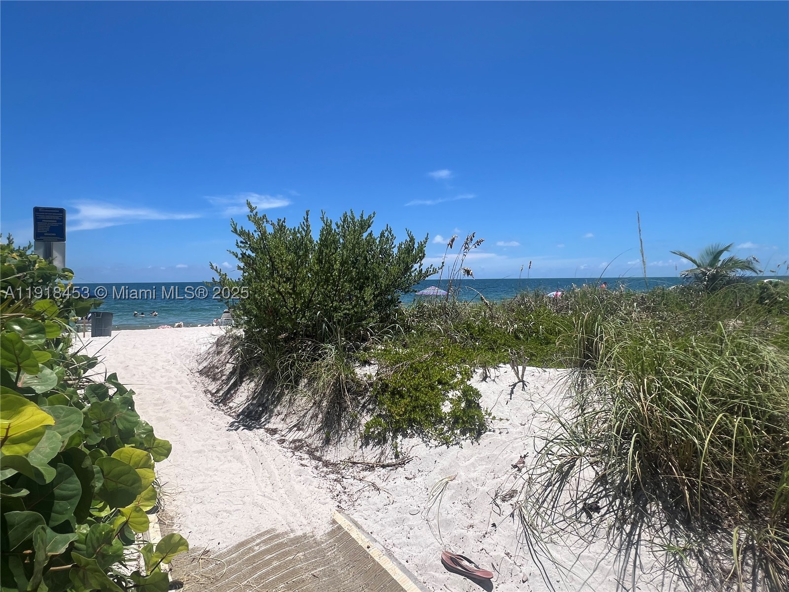 SANDS OF KEY BISCAYNE CON - Residential