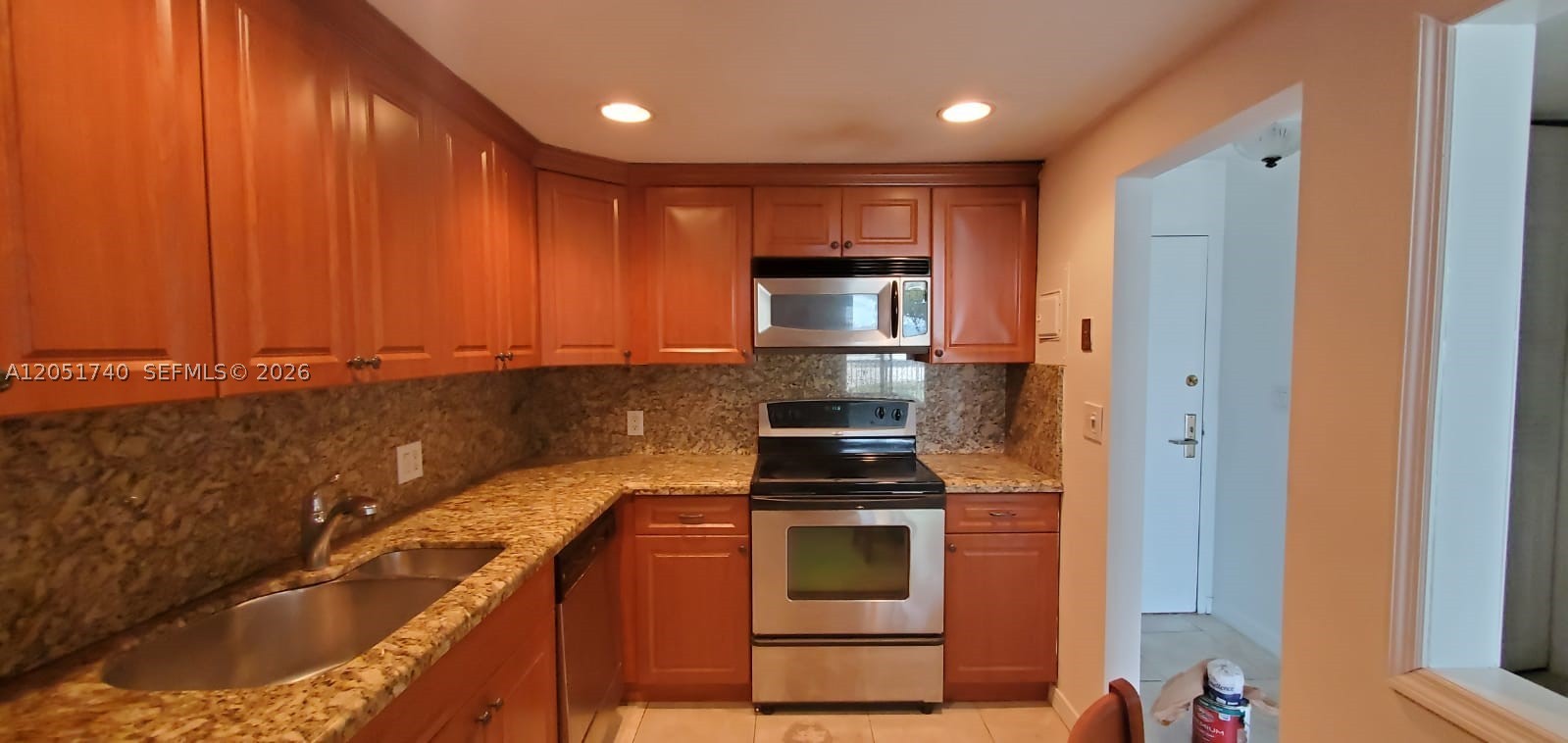 BRICKELL BISCAYNE CONDO - Residential Lease