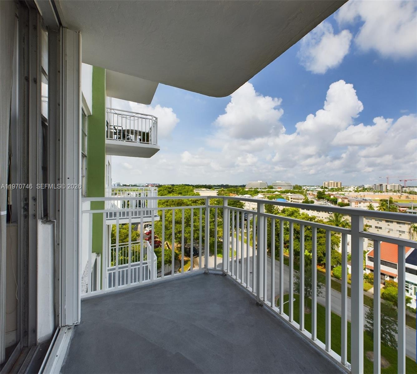 BAYVIEW TOWERS CONDO SOUT - Residential