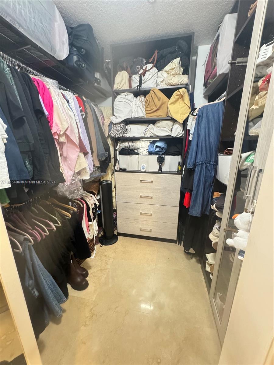 VILLA ISABELLA CONDO - Residential Lease